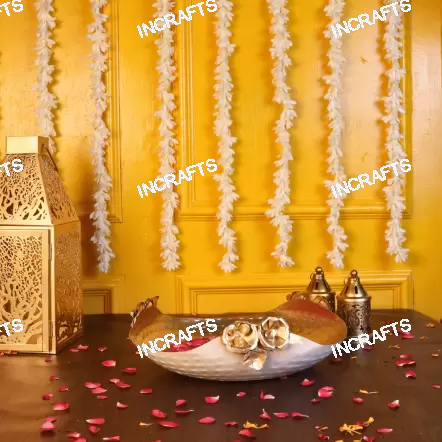 Rose White and Gold Urli