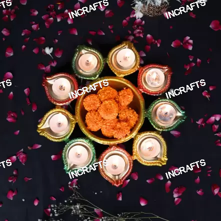 Decorative Multy Color & Shiny Gold Diya Urli