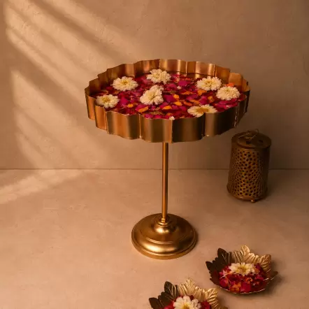 Standing Vatsal Urli Gold