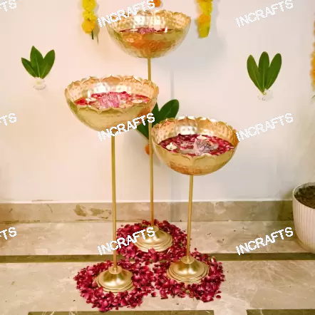 Meher Taj Bowl Stand Urli