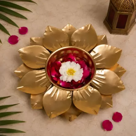 Petal Gold Urli Set