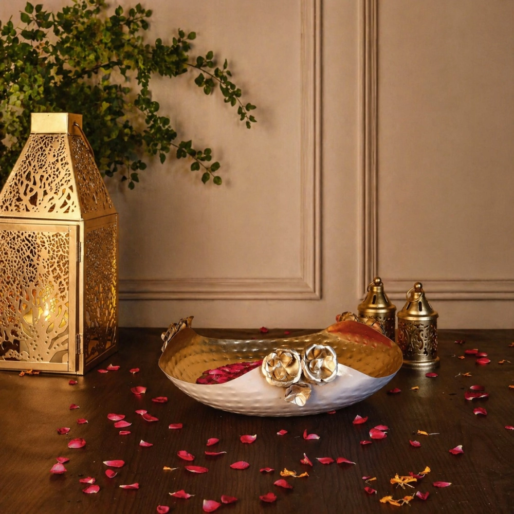 Noor Luxe White & Gold Urli