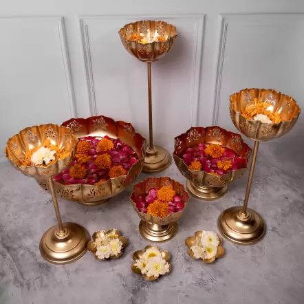 Zoya Floral Lotus Urli With Lotus Stand Floating Diya