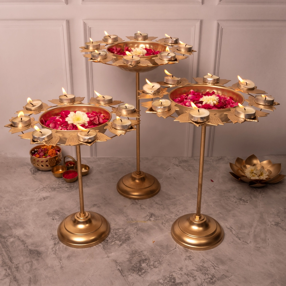 Aesthetic Standing Floral Kamal Diya Urli