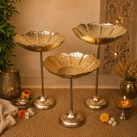 STANDING GOLD URLI